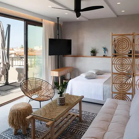 Petalo Apart-hotel 2*